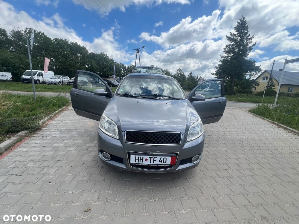 Chevrolet Aveo - 4