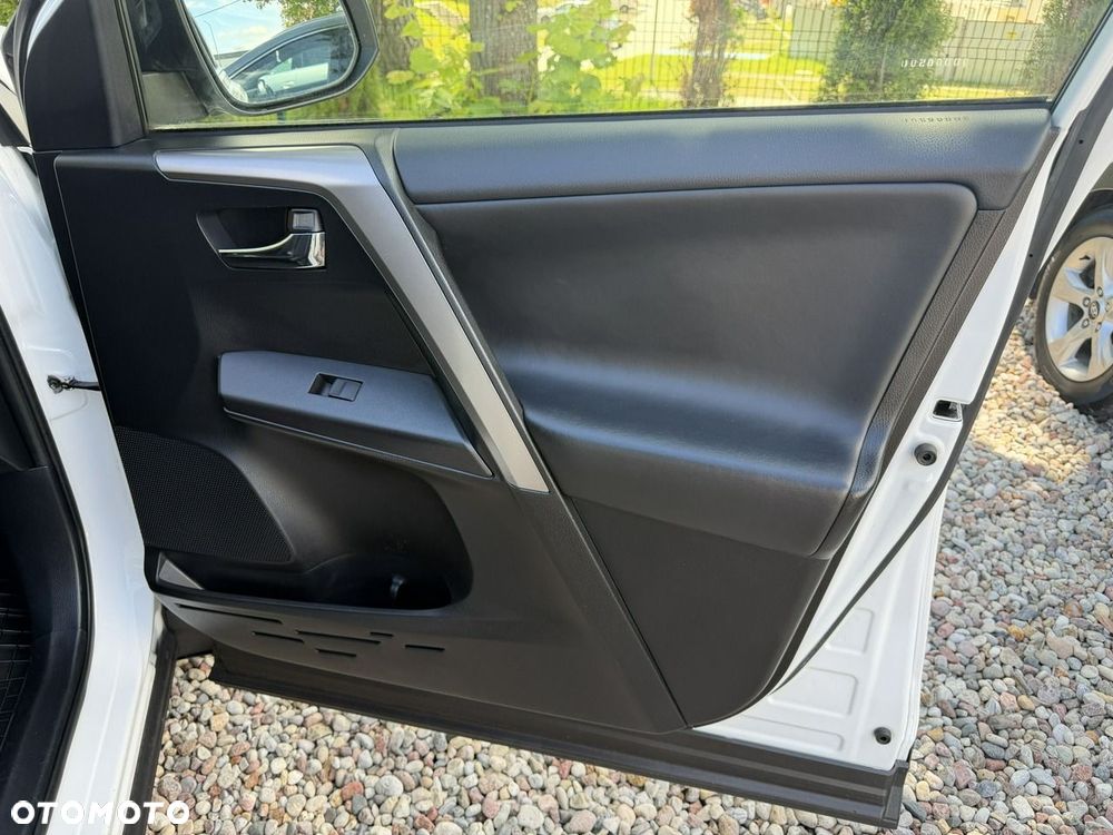 Toyota RAV4 - 32