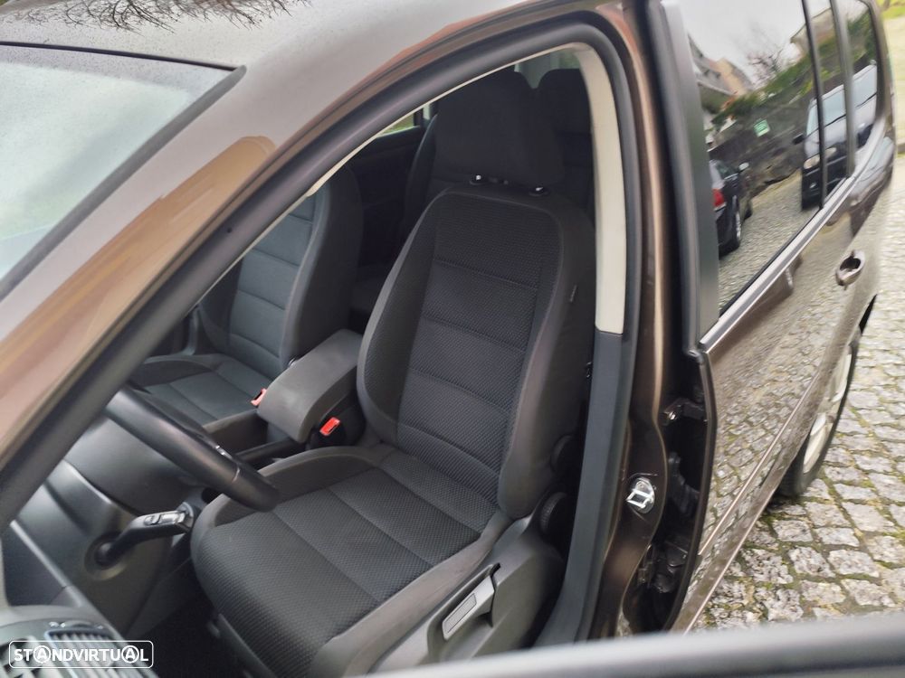 VW Touran 1.6 TDI DPF BlueMotion Highline - 15