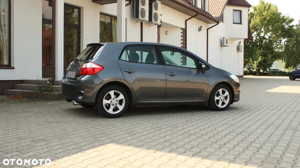 Toyota Auris 1.6 Executive - 16