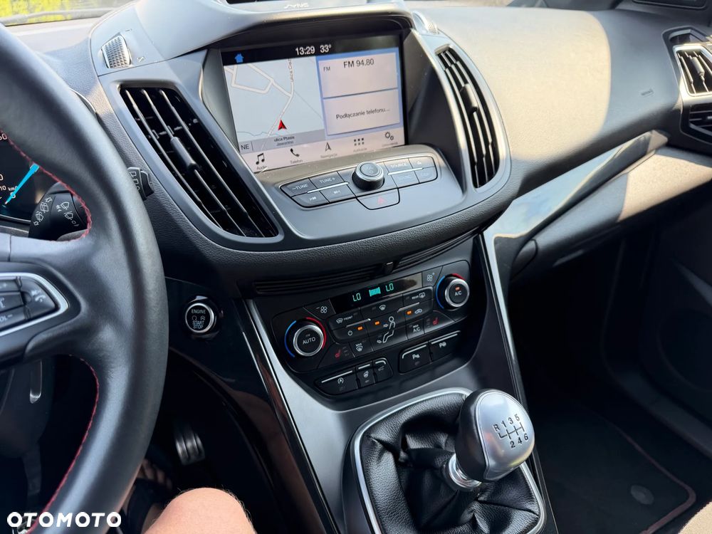 Ford Kuga 1.5 EcoBoost 2x4 ST-Line - 12