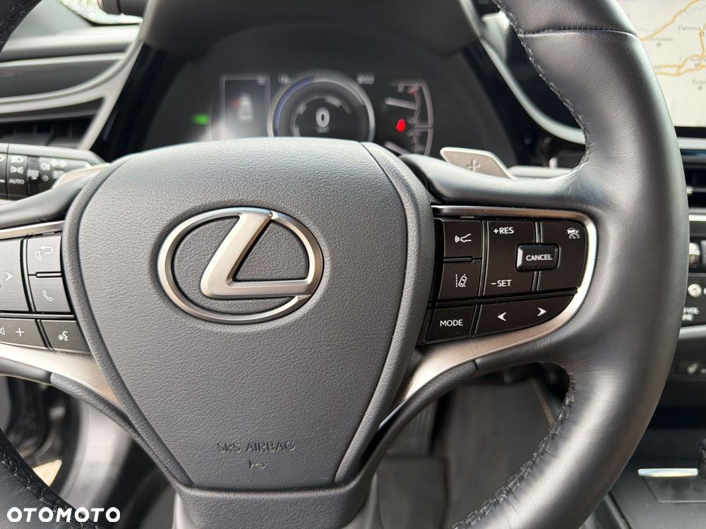Lexus ES 300h Business Edition - 25