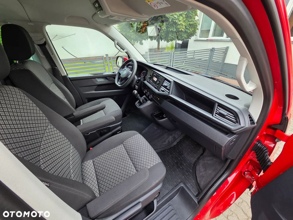 Volkswagen Multivan - 28