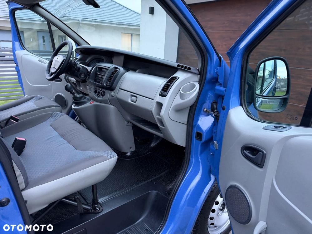 Renault Trafic - 23