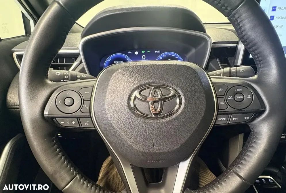 Toyota Corolla 2.0 HSD Exclusive Plus - 10