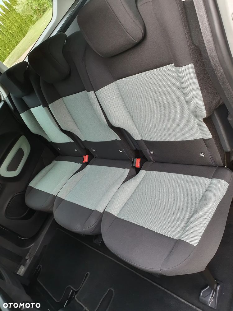 Citroën Berlingo XL PureTech 110 LIVE PACK - 21