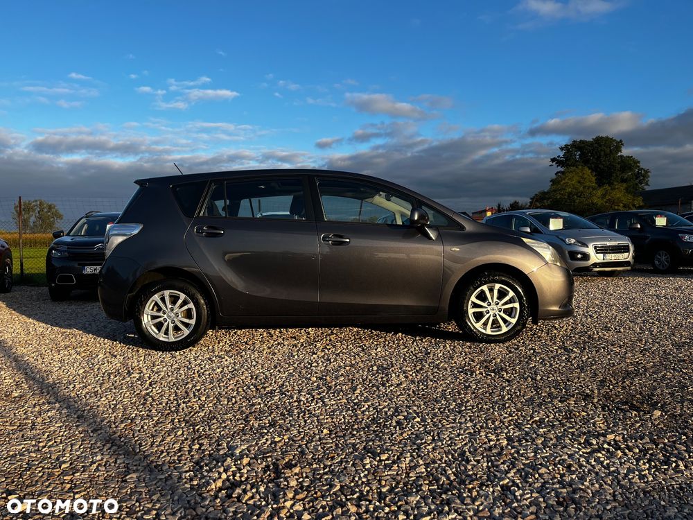 Toyota Verso 1.6 Sol EU5 - 11