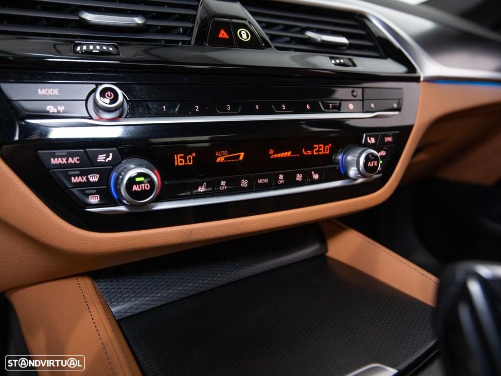 BMW 530 e Pack 50 anos M - 20