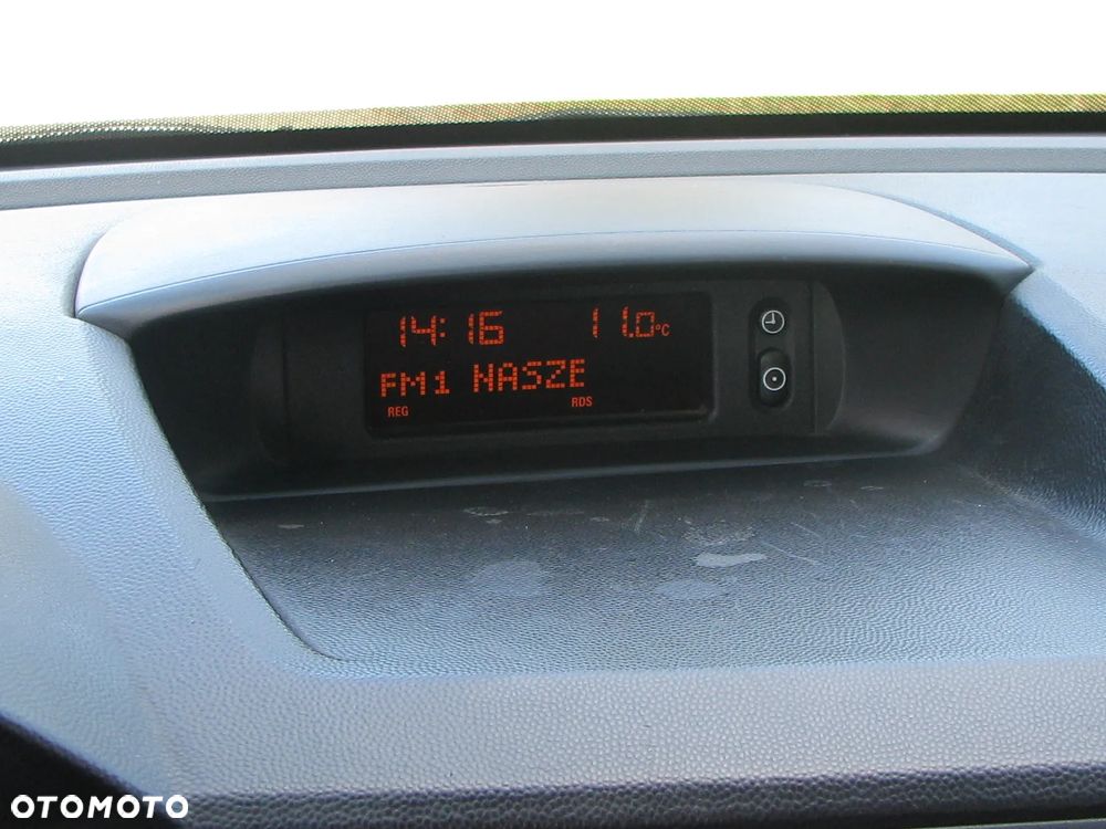 Opel Meriva 1.6 16V (Essentia) - 17