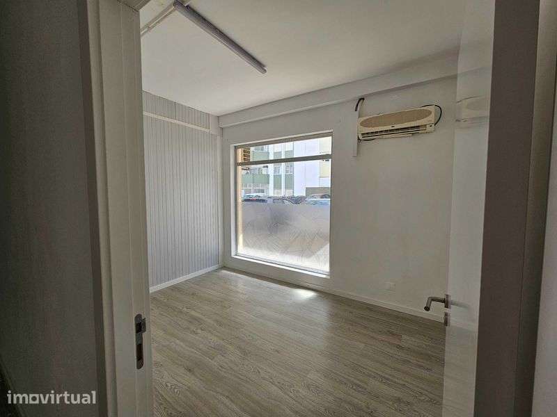 Arrenda-se loja com 105 m2 - Grande imagem: 4/9