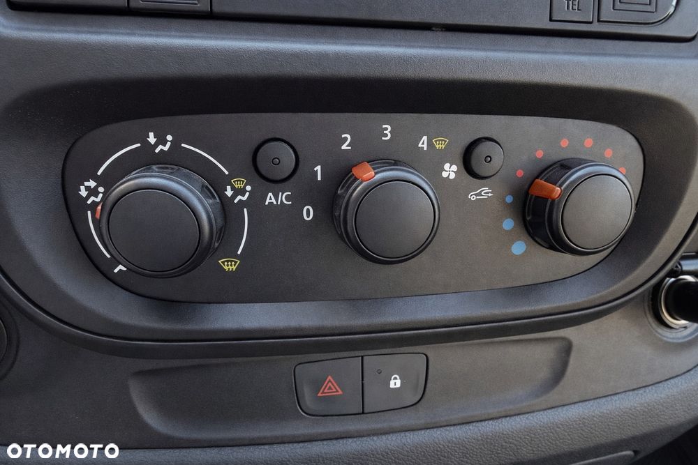 Opel Vivaro - 26