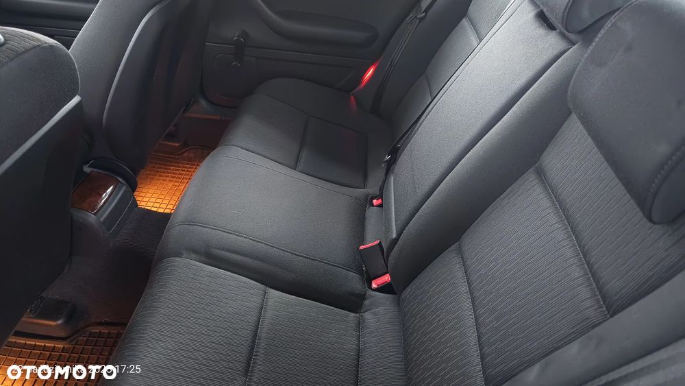 Audi A4 Limousine - 20