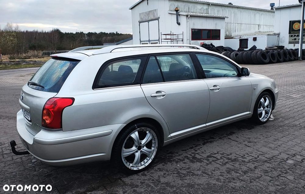 Toyota Avensis 1.8 VVT-i - 22