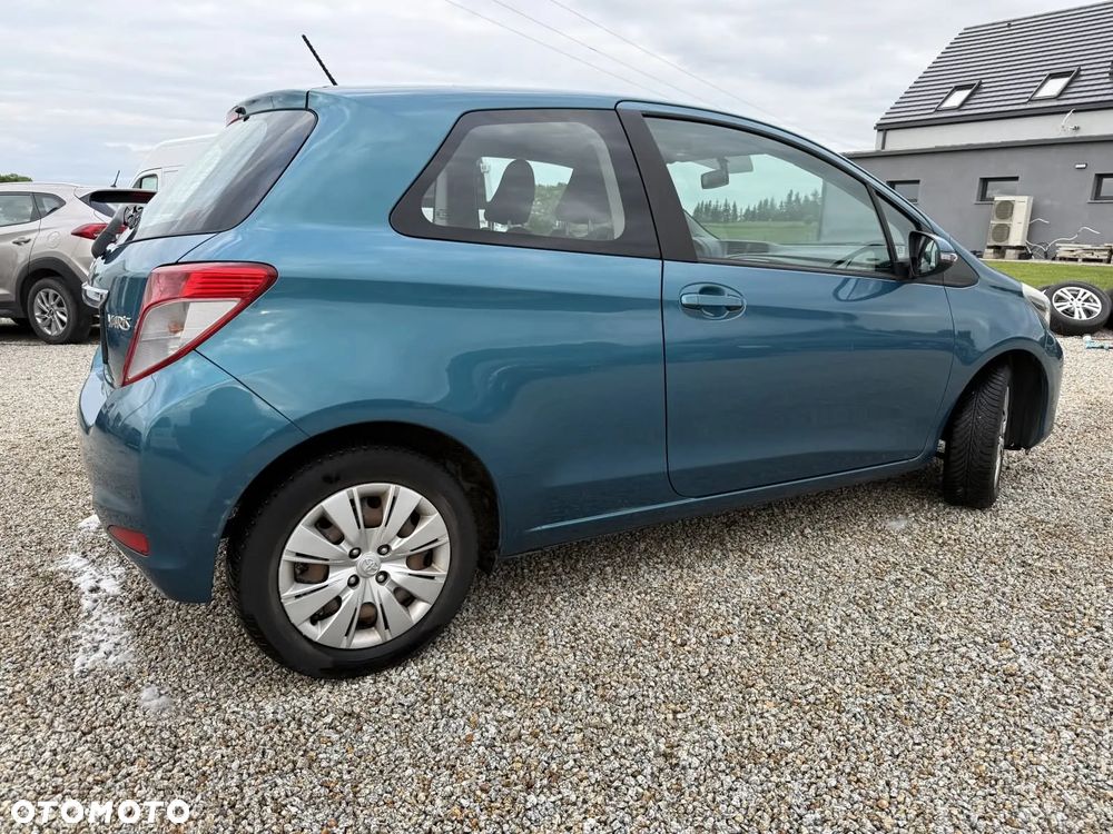 Toyota Yaris - 4