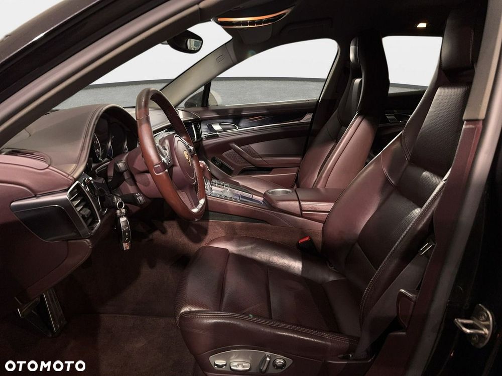Porsche Panamera - 14