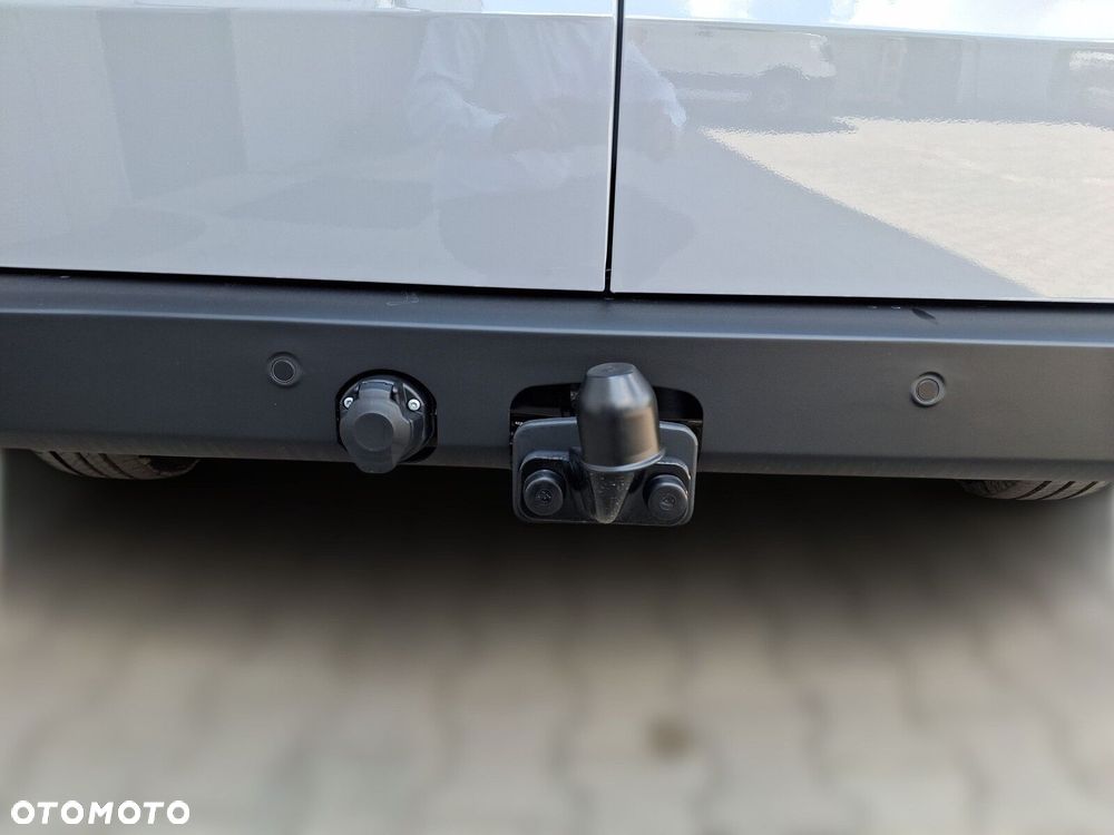 Volkswagen Transporter Furgon 2.0 TDI 150 KM manual - 34
