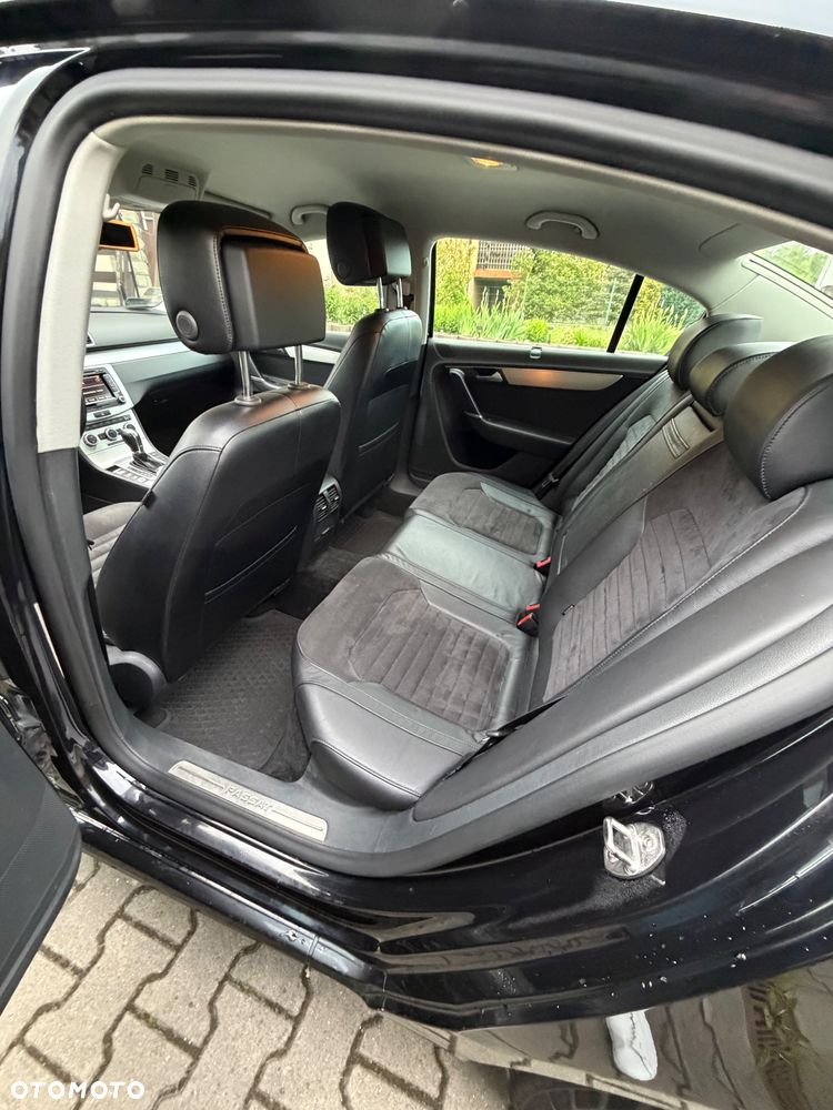 Volkswagen Passat 2.0 TDI Highline R-Style DSG - 21