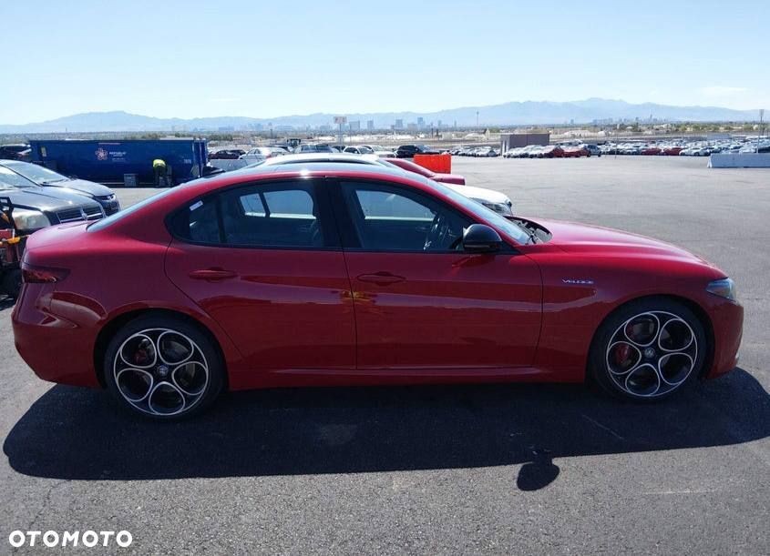 Alfa Romeo Giulia 2.0 Turbo 16V AT8 Veloce Ti - 9