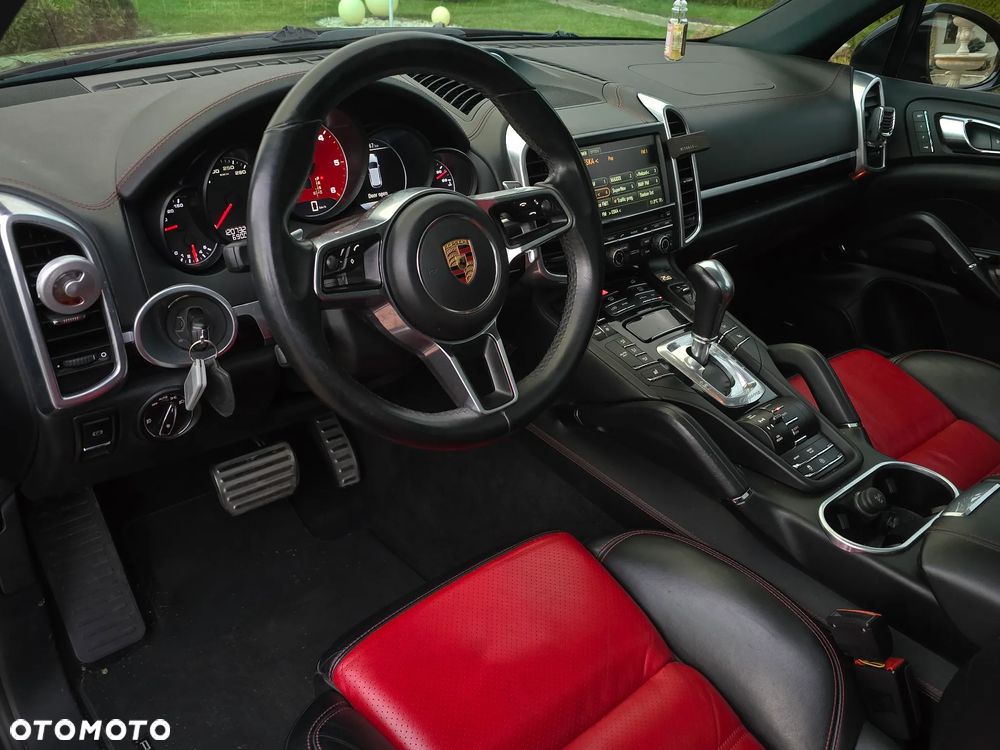 Porsche Cayenne S Diesel Platinum Edition - 13