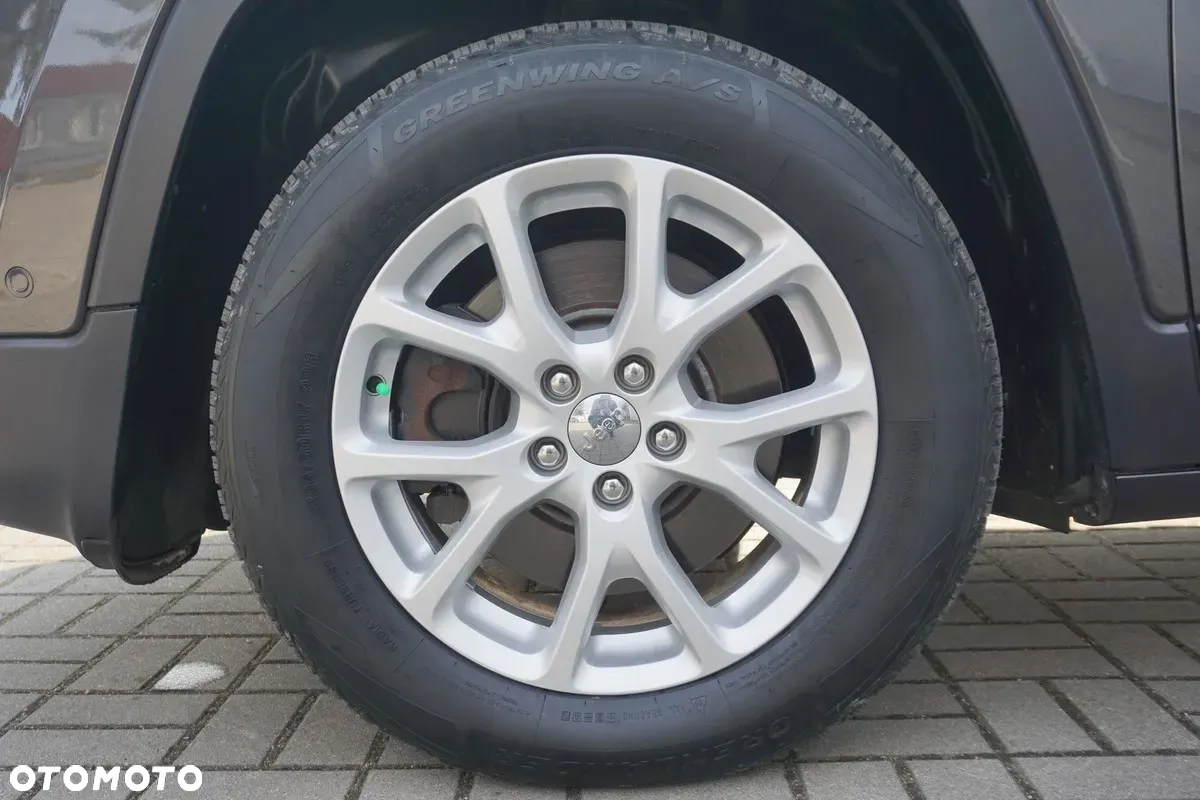 Jeep Cherokee - 17