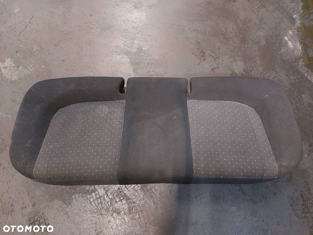 KOMPLET FOTELI LEWY PRAWY PRZÓD KANAPA TYŁ BOCZKI FIAT GRANDE PUNTO I - 2