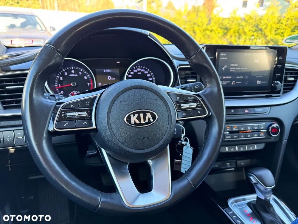 Kia Ceed 1.4 T-GDI DCT OPF Vision - 25