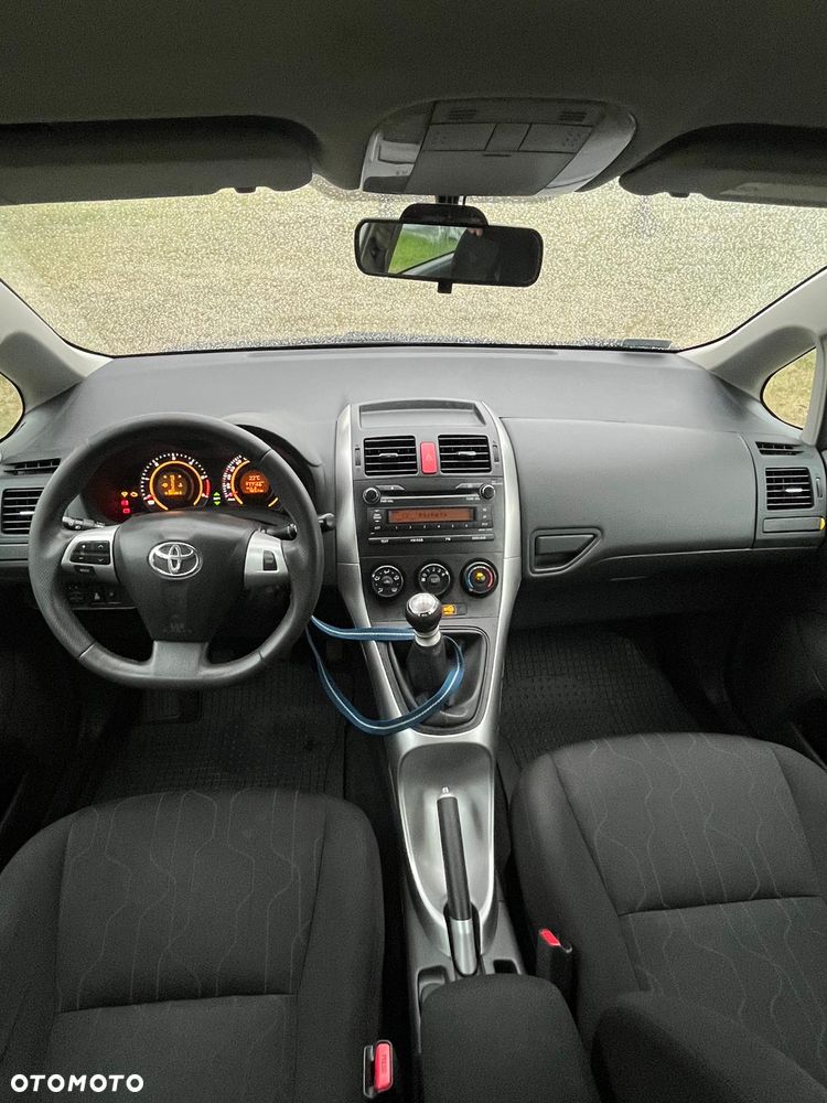 Toyota Auris 1.4 D-4D Luna - 8