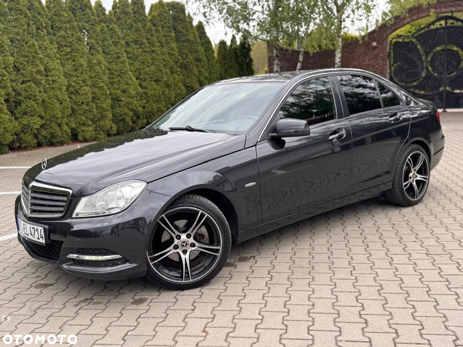 Mercedes-Benz Klasa C 180 CGI BlueEFFICIENCY - 9