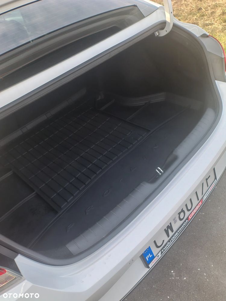 Hyundai Elantra 1.6 Smart - 5
