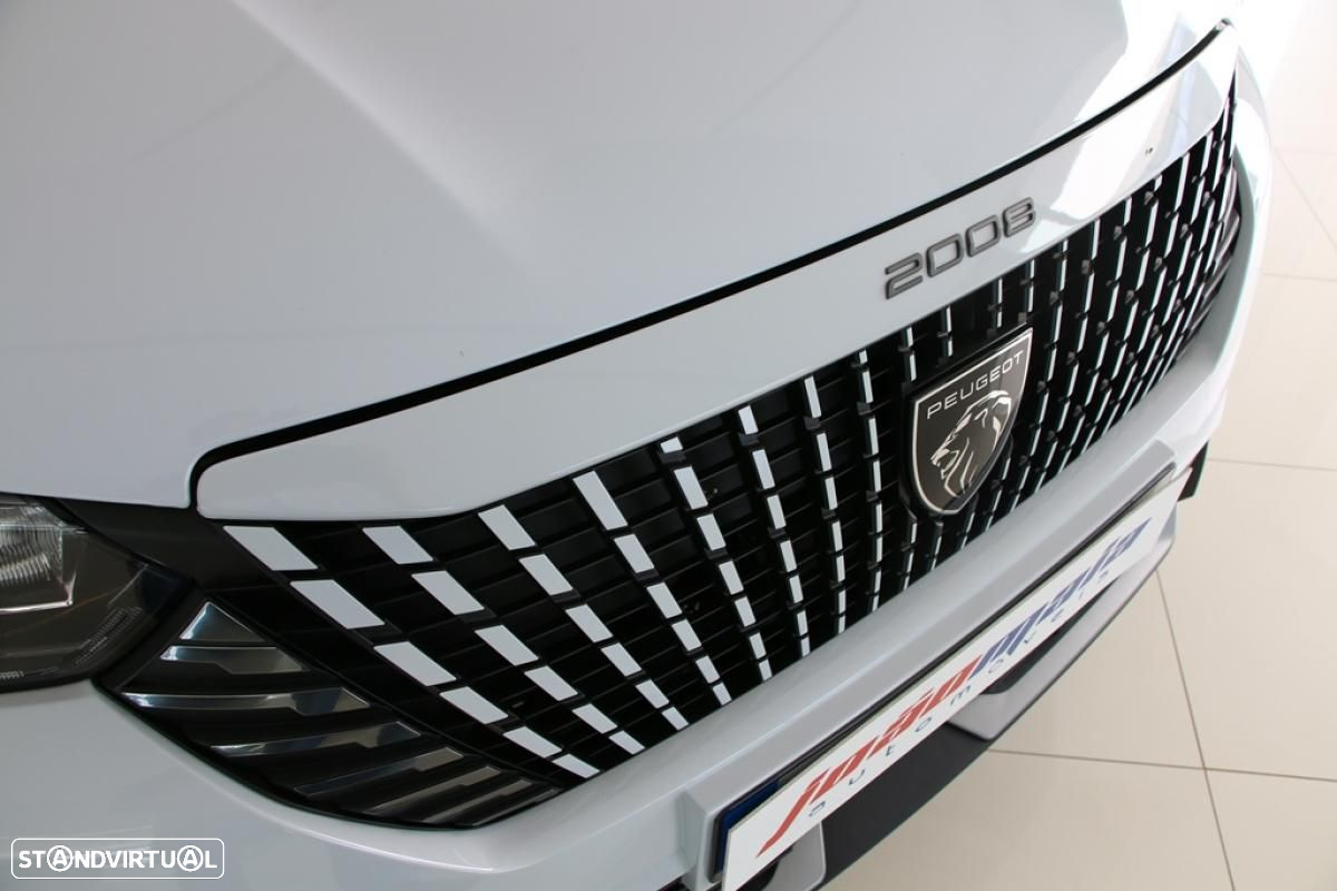 Peugeot 2008 1.2 PureTech Allure EAT8 - 5