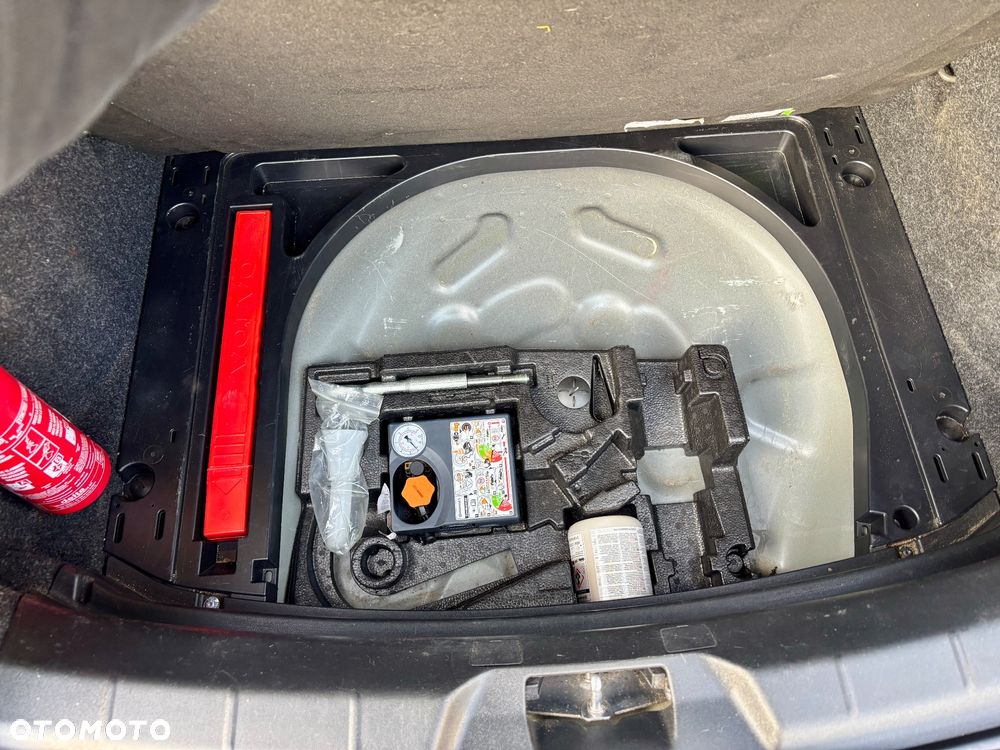 Volvo V40 D2 Momentum - 17