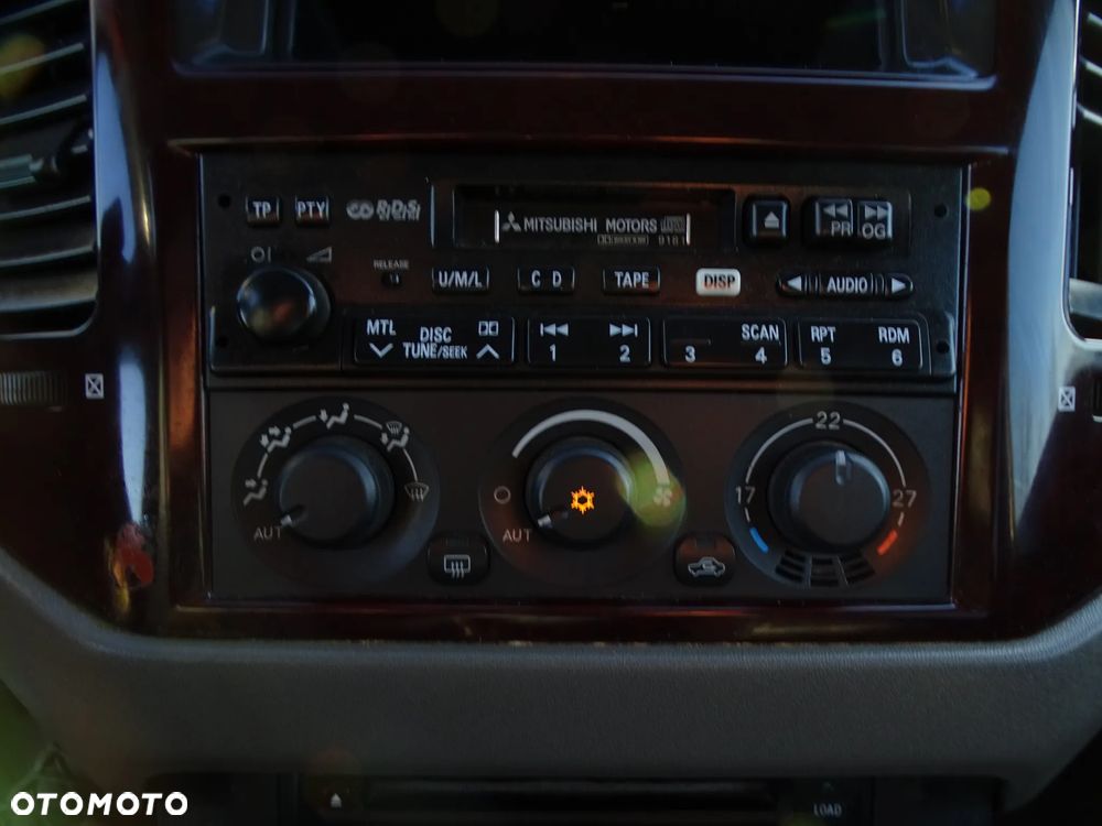 Mitsubishi Pajero 3.2 DID 7os - 16