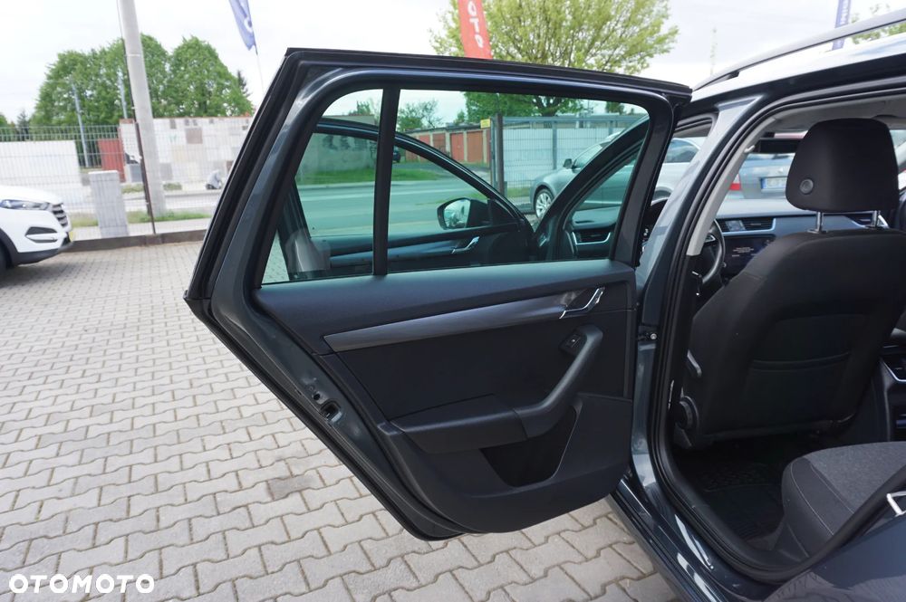 Skoda Octavia 2.0 TDI DSG Soleil - 22