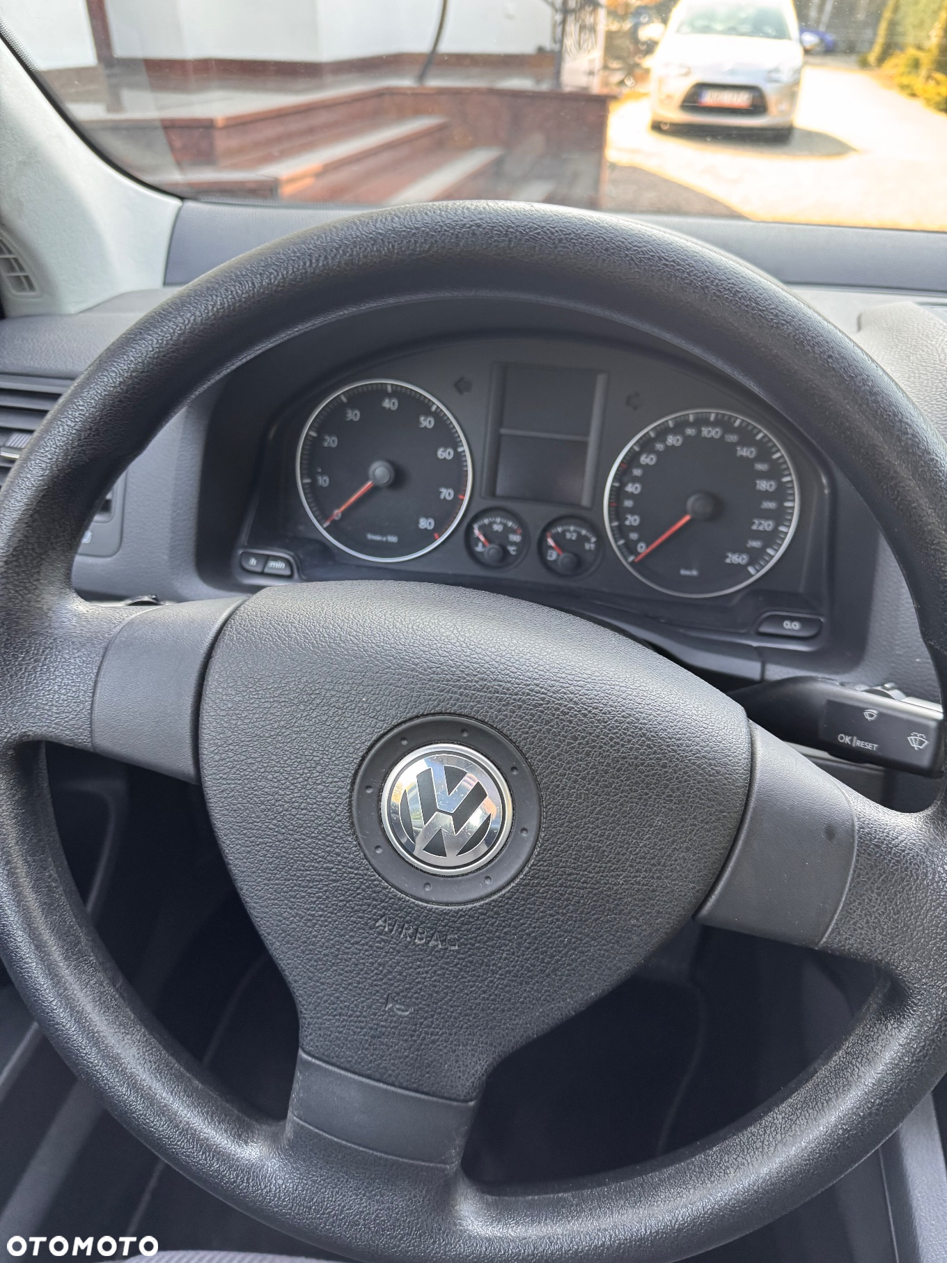 Volkswagen Jetta 1.6 FSI Trendline - 13