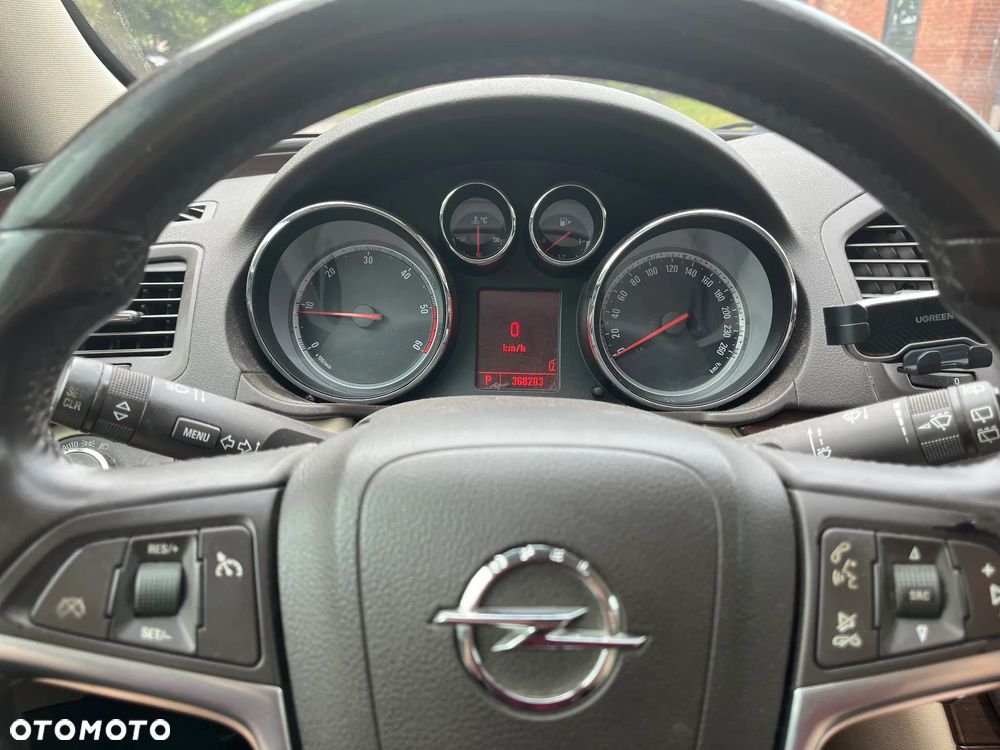 Opel Insignia 2.0 CDTI - 16