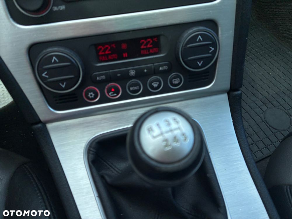 Alfa Romeo Brera 2.2JTS Sky View - 18