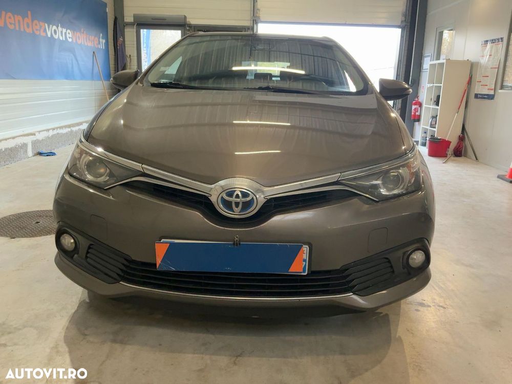 Toyota Auris 1.8 VVT-i Automatik Design Edition - 3