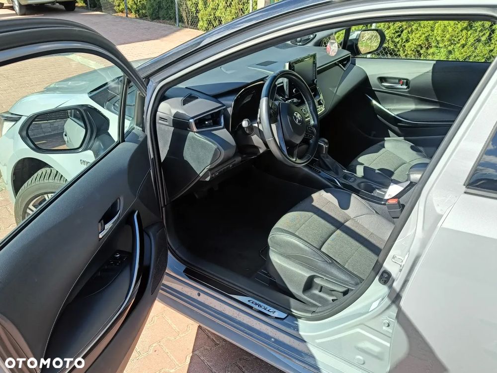 Toyota Corolla 2.0 Hybrid Comfort - 10