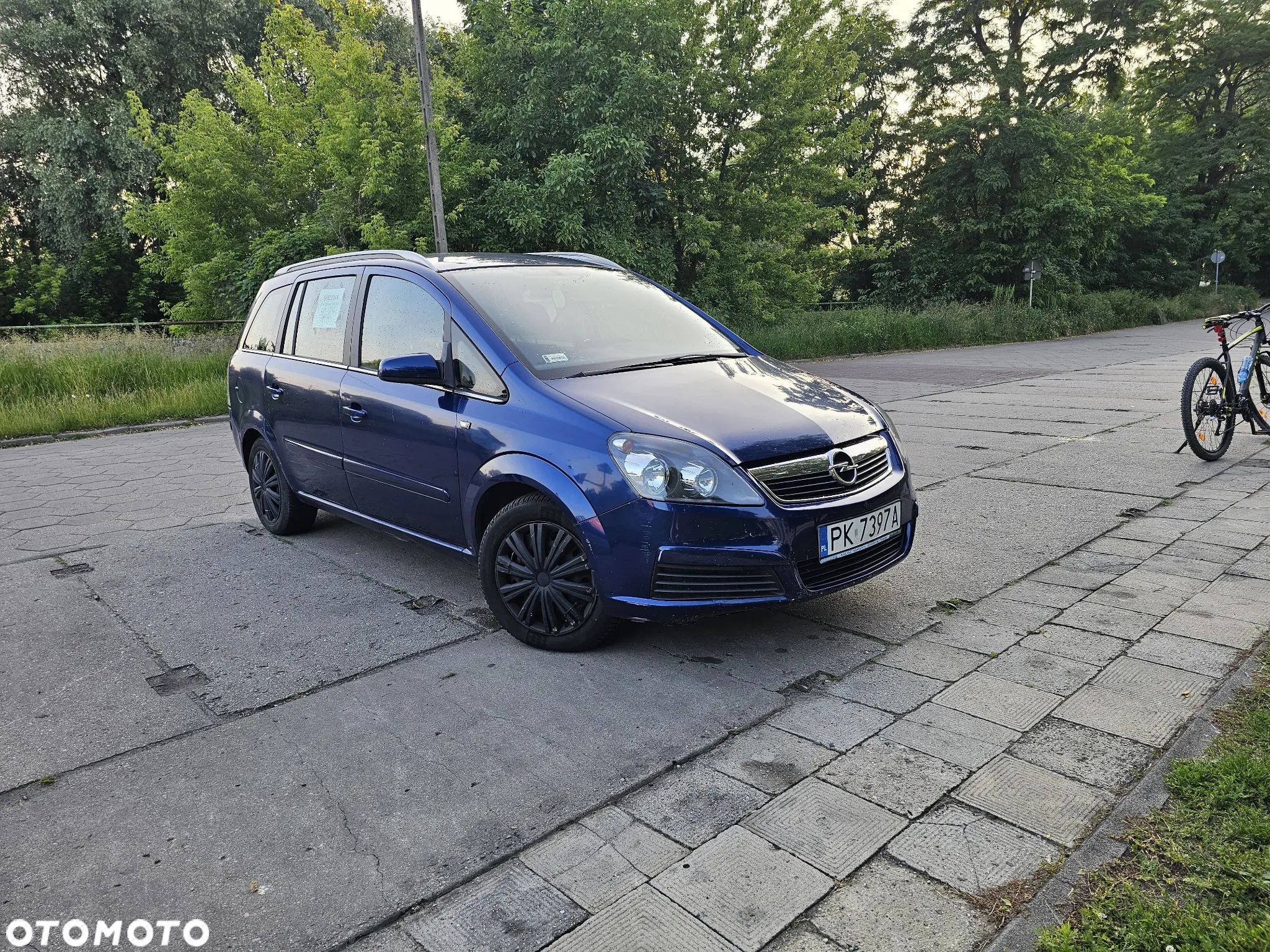 Opel Zafira - 1