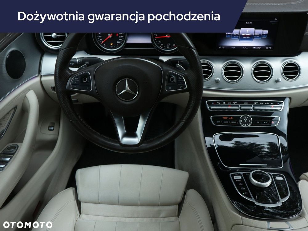 Mercedes-Benz Klasa E - 9