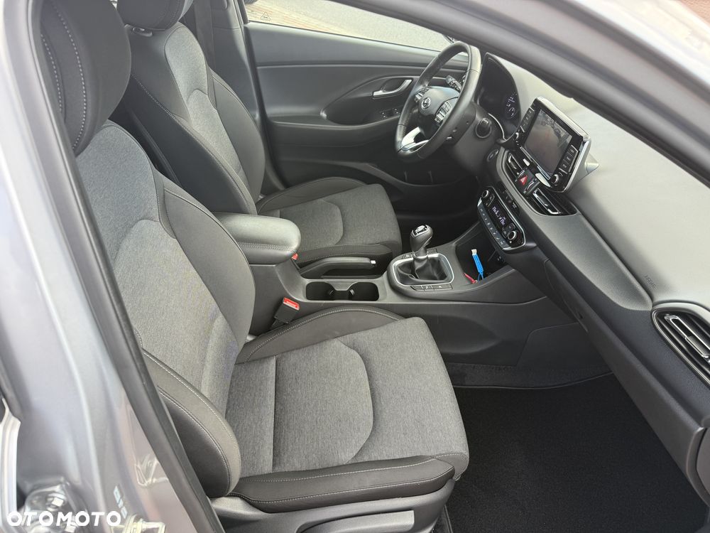 Hyundai i30 Kombi 1.5 T-GDI 48V-Hybrid Intro - 10
