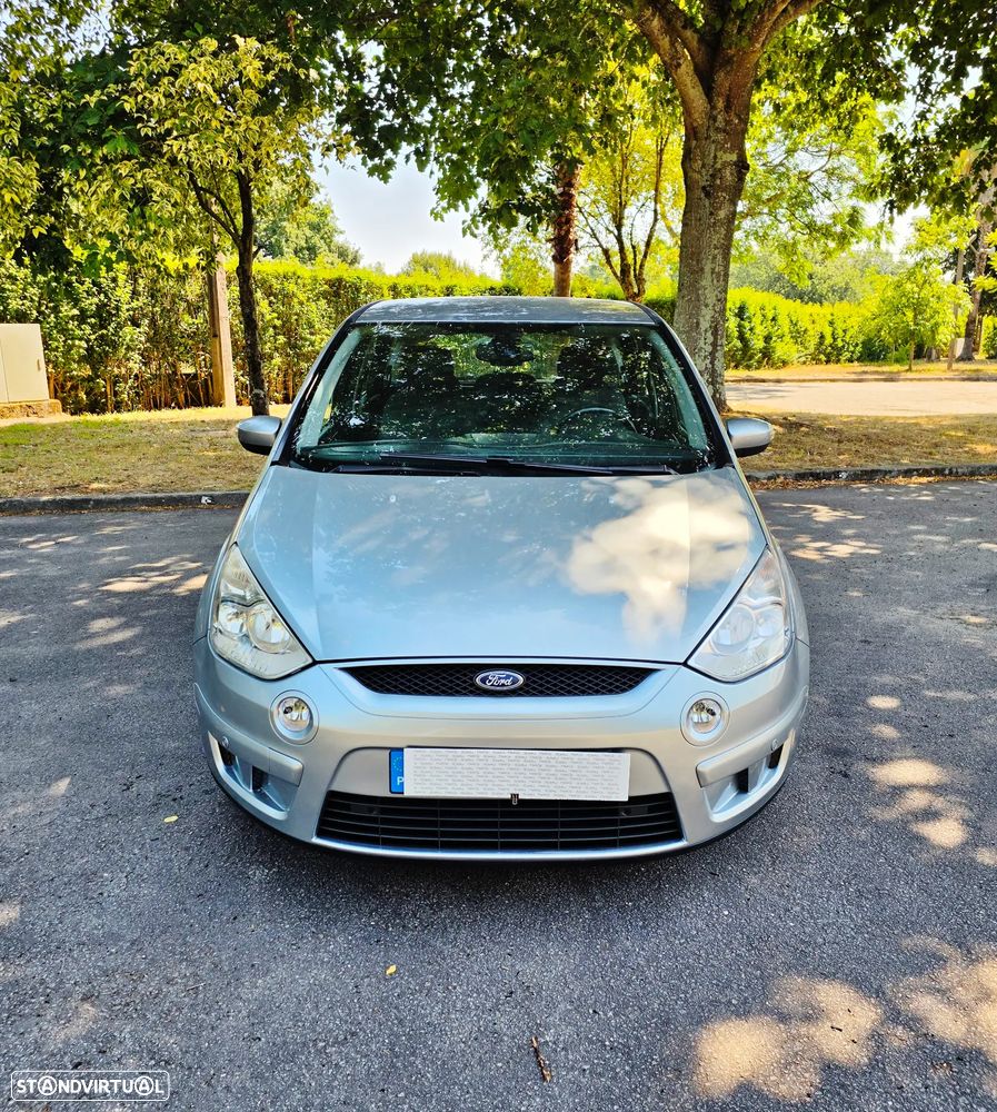 Ford S-Max 2.0 TDCi Titanium 7L - 22
