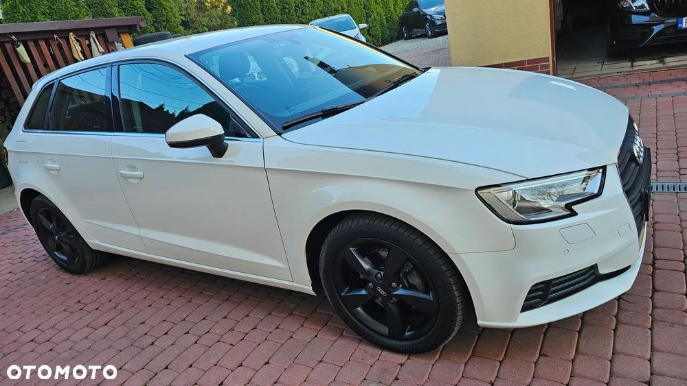 Audi A3 Sportback 30 TDI design - 18