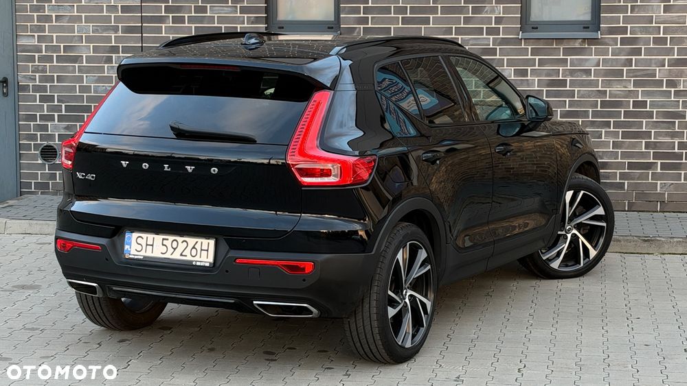 Volvo XC 40 D4 AWD Geartronic R-Design - 21