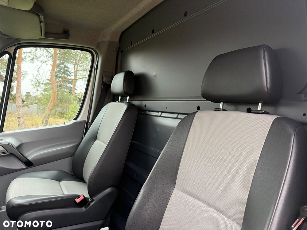 Volkswagen Crafter - 32