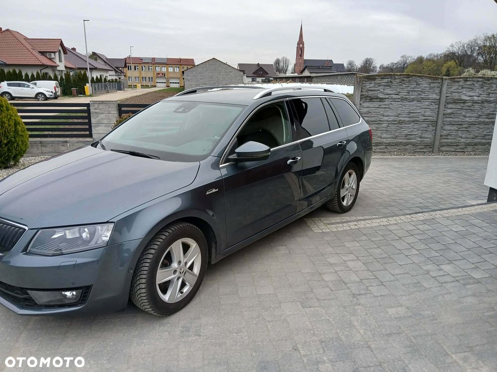 Skoda Octavia 2.0 TDI DSG L&K - 11