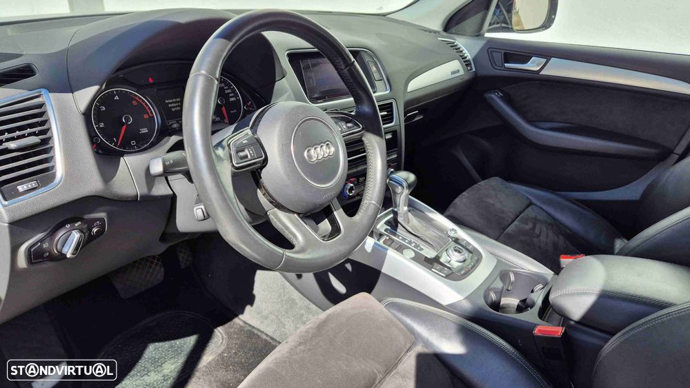 Audi Q5 2.0 TDi quattro Business Line S-line S-tronic - 11