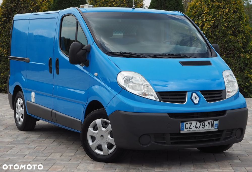 Renault TRAFIC - 1