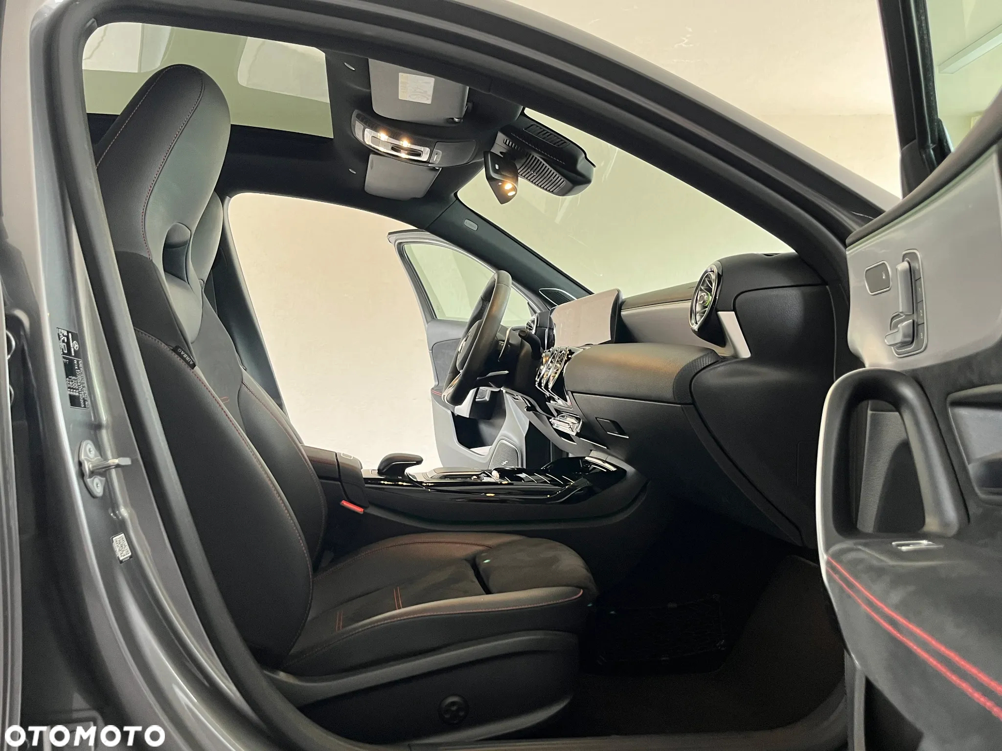 Mercedes-Benz Klasa A 45 S AMG 4-Matic 8G-DCT - 32