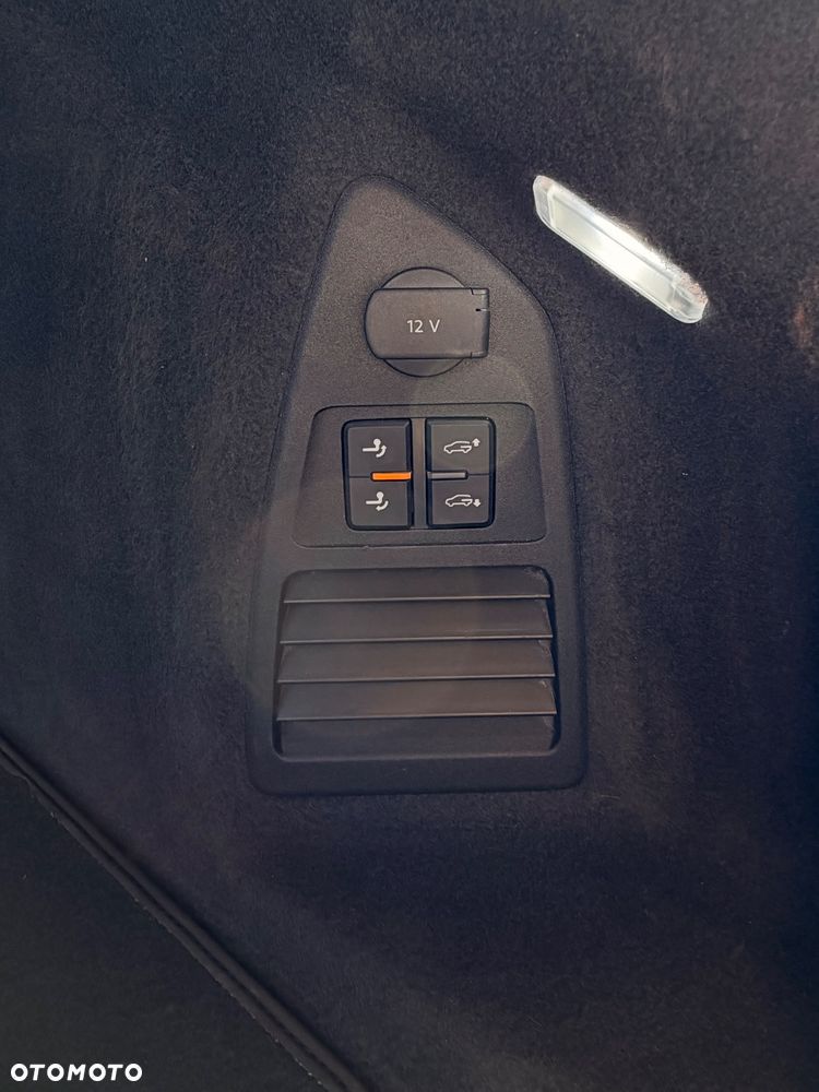 Volkswagen Touareg - 20